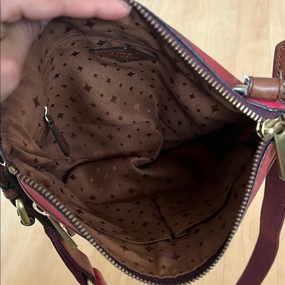 Fossil Red Burgundy Crossbody Bag with Adjustable Strap and Gold tone Hardware - Picture 11 of 12